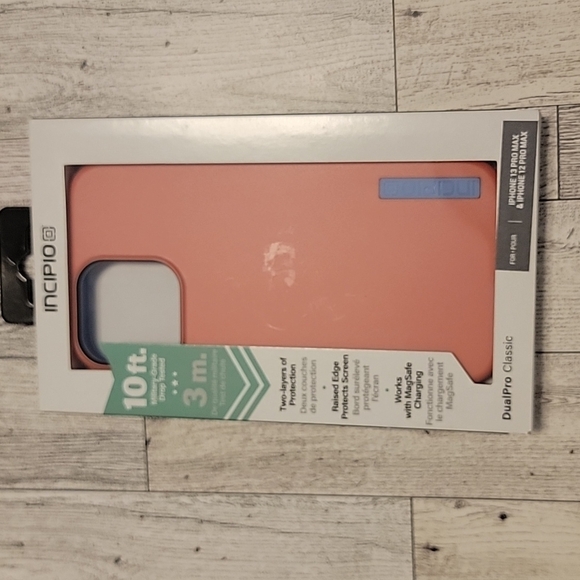 NWT Incipio iPhone Pink Case‎ - Picture 1 of 4